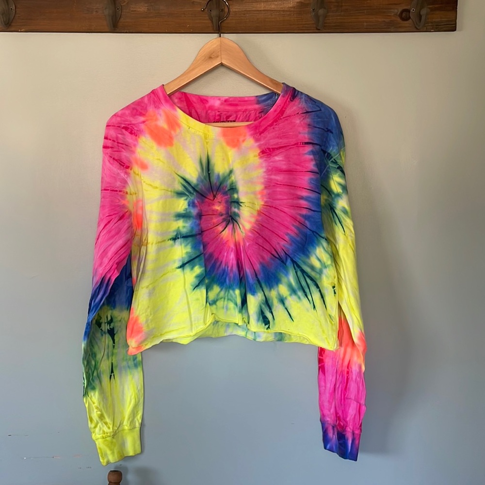 Vibrant Tie Dye long sleeve crop top T-shirt